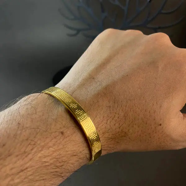 Stainless Steel Gold Bracelet empirewaers.storeshop_this_look_AVdw3f
